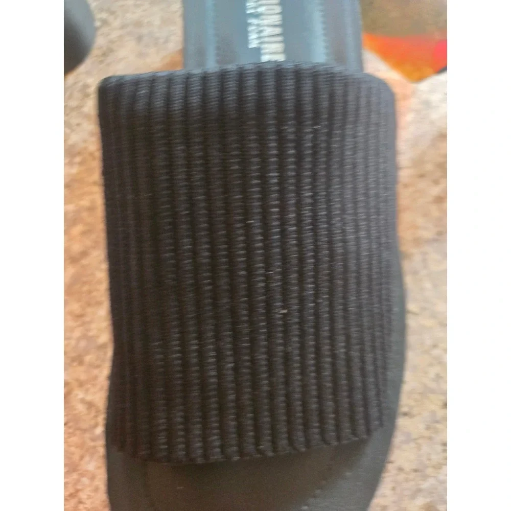 Cushionaire Women Black Ribbed Pim Knit Platform Slide Sandals Memory Foam 8.5